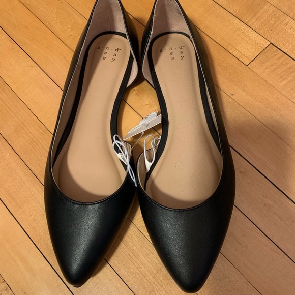 a new day Shoes - NWT Black Pointed Toe Flats